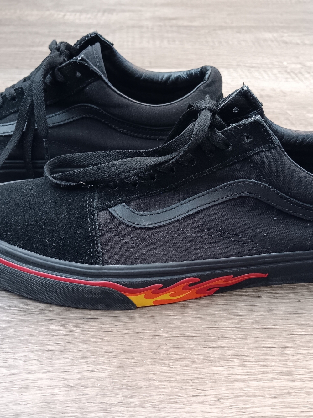 Vans Old Skool Flame Wall Sneakers Men’s Size 10.5 / Women's Size 12